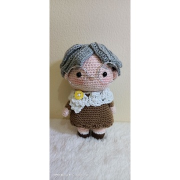 boneka amigurumi nenek