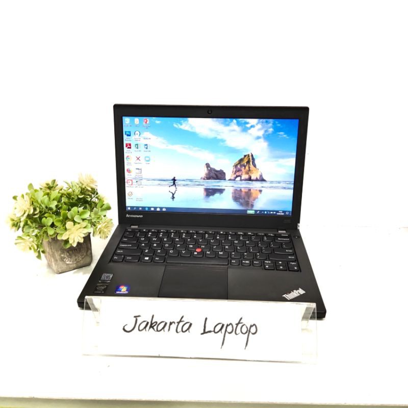 LENOVO THINKPAD X240 | CORE i5 | GE4 RAM 8GB | SSd 512GB | MULUS MURAH BERGARANSI