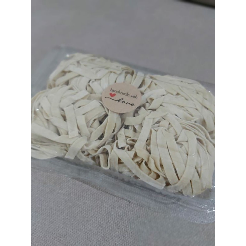 

Mie lebar mentah 4pcs kualitas premium, berat 450gr