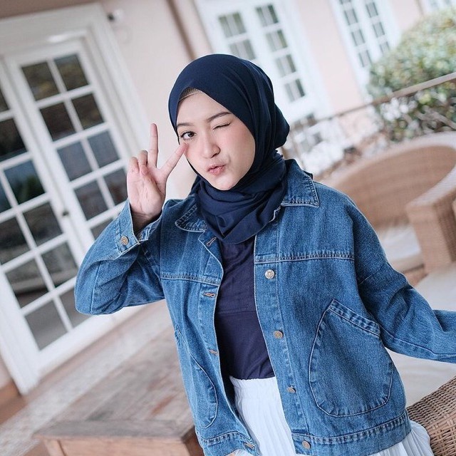 Oversize Jacket Denim Wanita Saku Bulat - Dora Denim Jacket