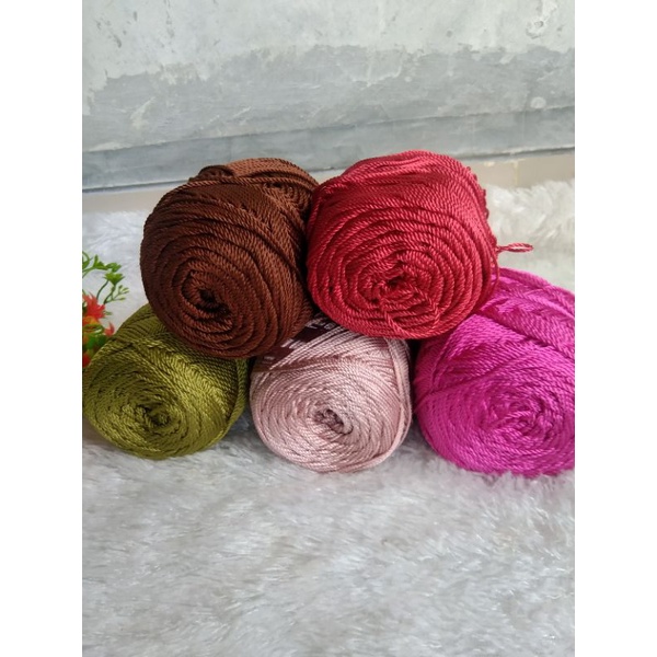 Benang rajut poly kilap