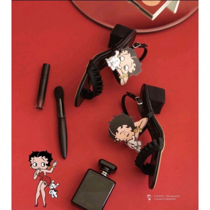 Ittaherl Sassy BettyBoob 40mm size 38 Blockheels READY WITH MASK, CINDERELLA, BELLE