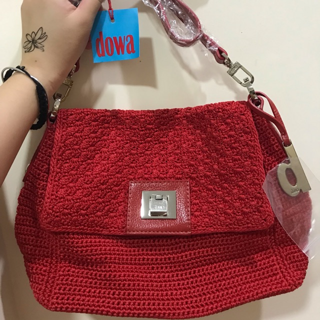 Dowa tas rajut seri Arras sling bag Lipstick Red