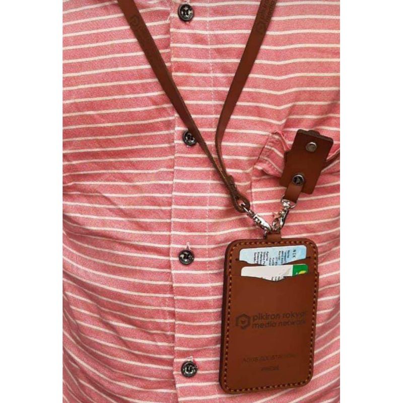 

ID Card Holder Kulit Asli || Gantungan id card kulit || Cokelat muda