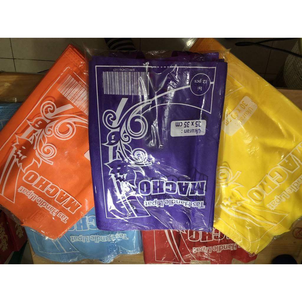 

Tas Spunbond 30x40 cm 12 pcs/pack (1 lusin)