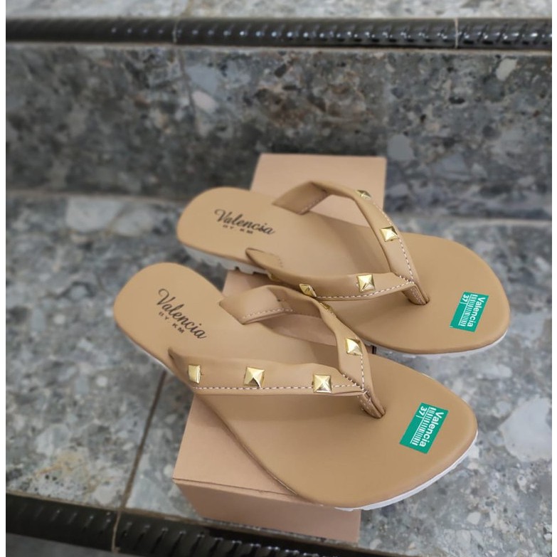 sandal wanita/sandal teplek/ jepit piramid terbaru by Arzky ab 50-1