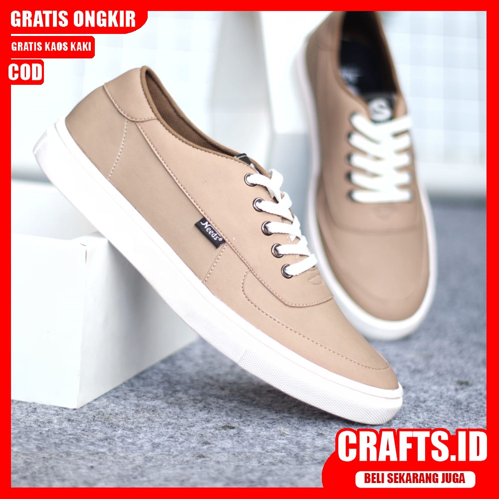 CRAFTS X NEEDS Sepatu Sneaker Pria Kulit Syntetic Original Sepatu Pria Casual Kerja Kuliah Kondangan Sepatu Kasual Sneakers Cassual Cowok Hitam Santai Sepatu Sekolah Keren Nyaman