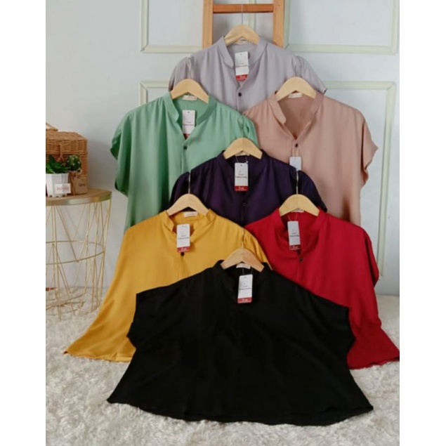 blus pendek three point