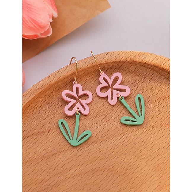 LRC Anting Gantung Fashion Color Mixing Small Daisy Alloy Hollow Earrings K70096