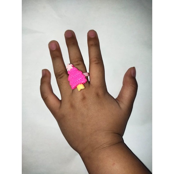 cincin anak karakter