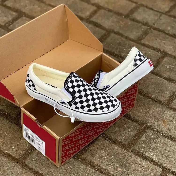 Sepatu Vans Slip On OG Mono Checkerboard + Box/ Vans Slip-On Checkerboard Black-White OG / Vans Slip On Catur OG Terlaris Premium