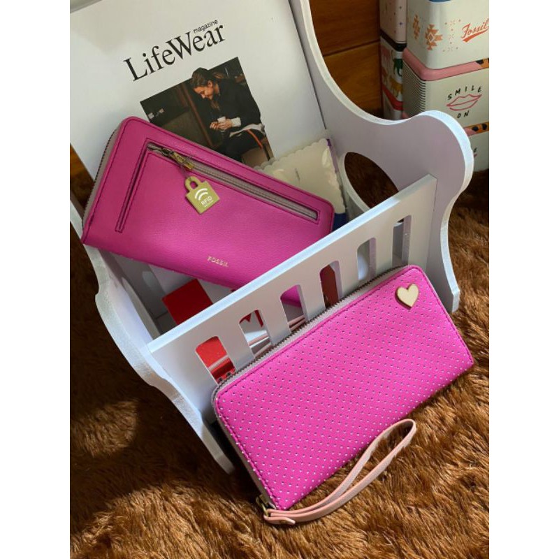 dompet fossil Jori zip magenta