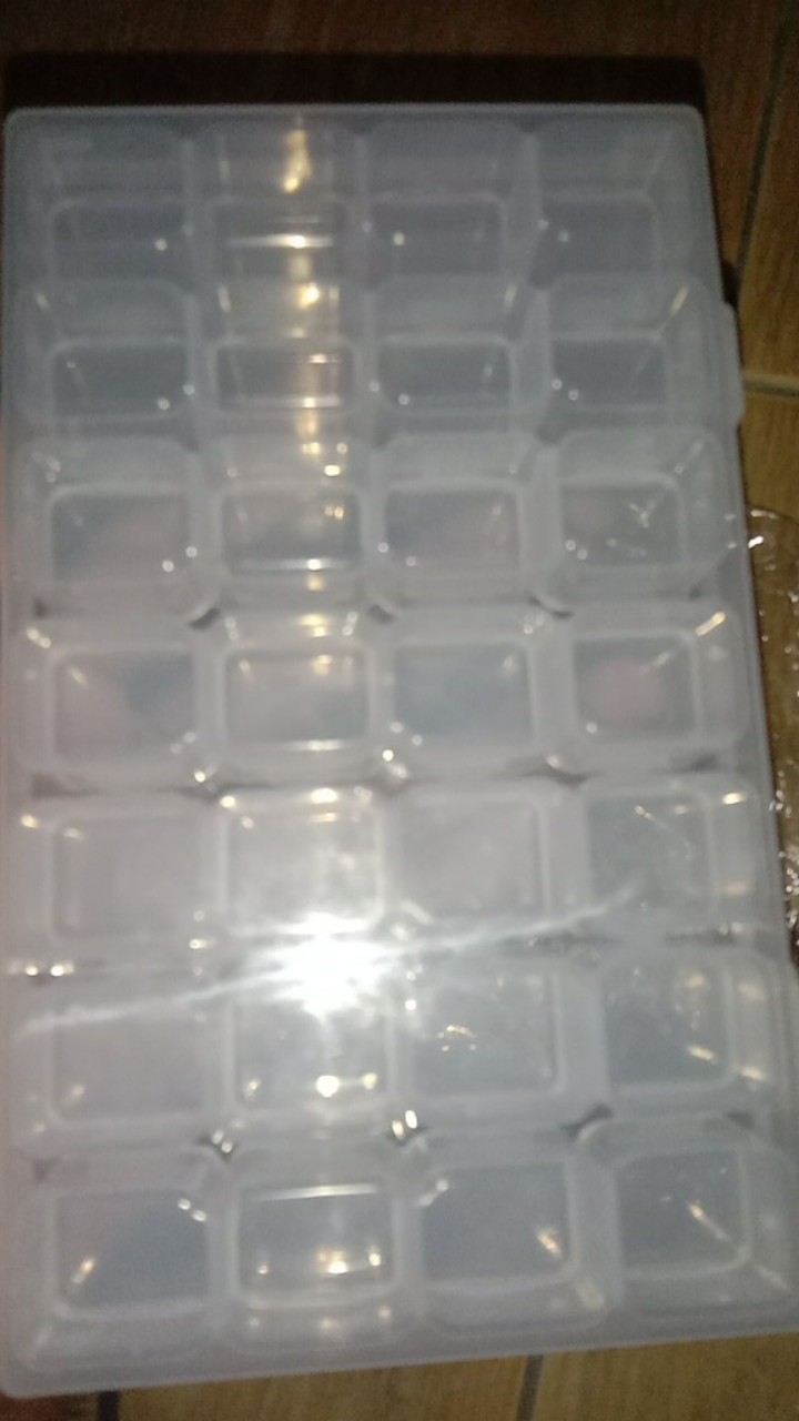 [best Quality] Kotak Penyimpanan Perhiasan Genenic Seperate Box 28 Slot
