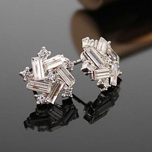 Hu Hu Hu Hu Hu Alat Bantu Pasang Kacamata♡ Anting Tusuk Bentuk Kincir Angin Keberuntungan Aksen Berlian Imitasi Warna Silver Untuk Wanita