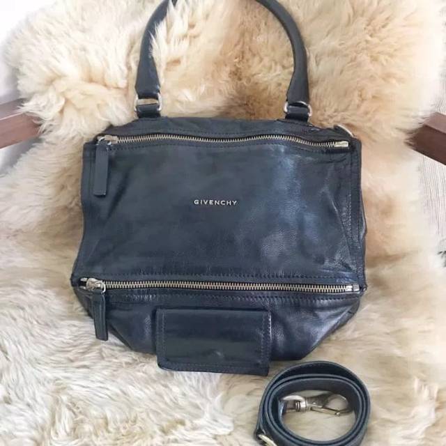Preloved Givenchy pandora authentic