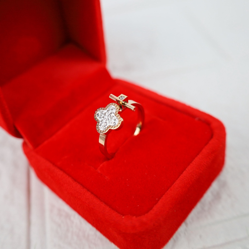 Cincin clover batang zircon putih titanium korea anti karat harga grosir bisa cod