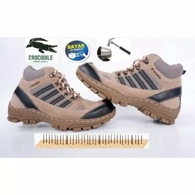 Crocodile safety boots ujung besi