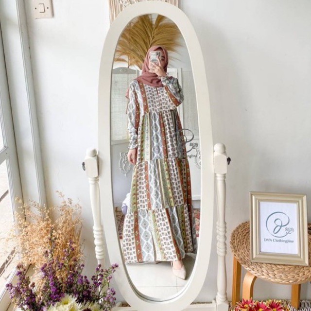 DYN NAVIRA DRESS / DYN CLOTHINGLINE / DRESS KATUN RAYON / DRESS RAYON / DRESS MOTIF / PGMTA
