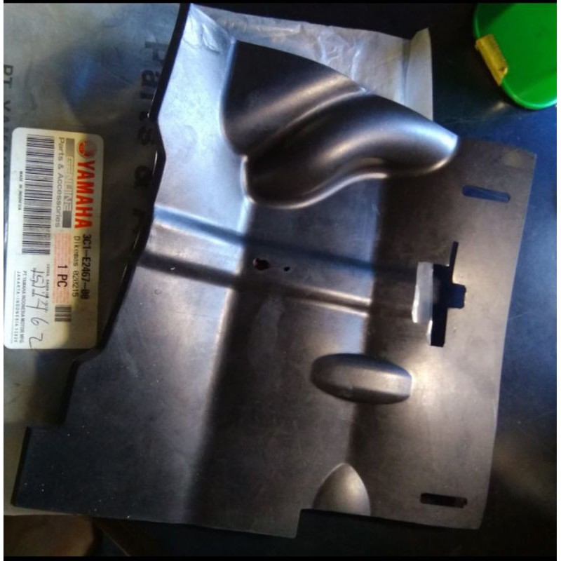 COVER 3C1-E2467-00 RADIATOR FLAP KARET PELINDUNG RADIATOR VIXION OLD PART ORIGINAL YAMAHA