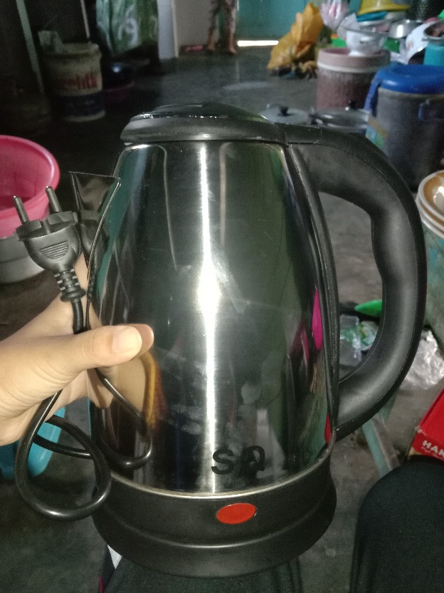 Teko Listrik 2 Liter