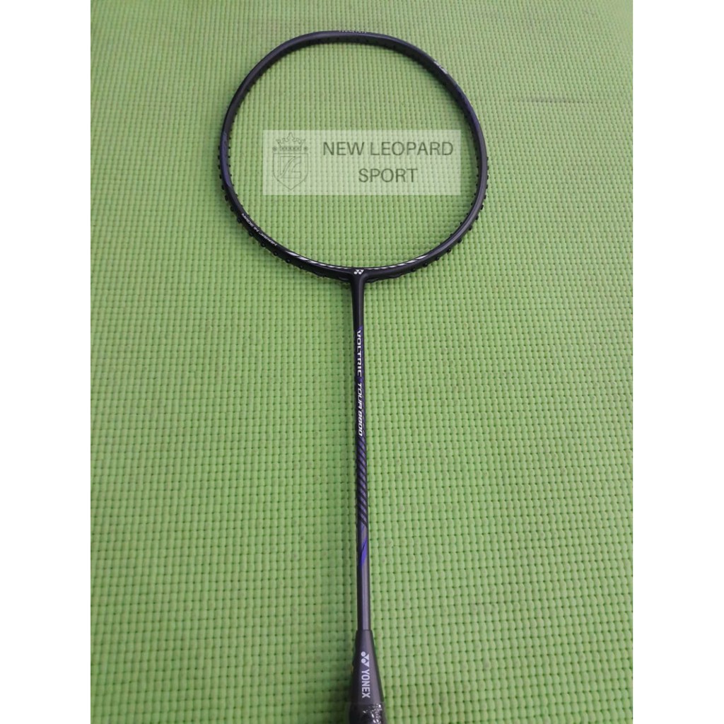Raket bulutangkis Yonex Voltric 8800