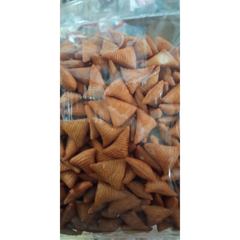 

KUE PANG PANG SEGITIGA