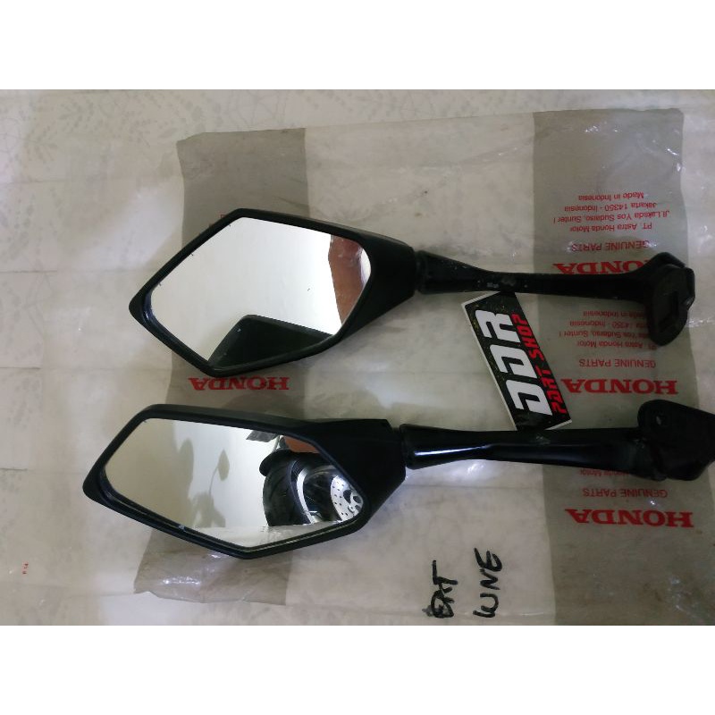 sepasang spion kaca sepion Honda CBR 150R LED K45G 2016-2018