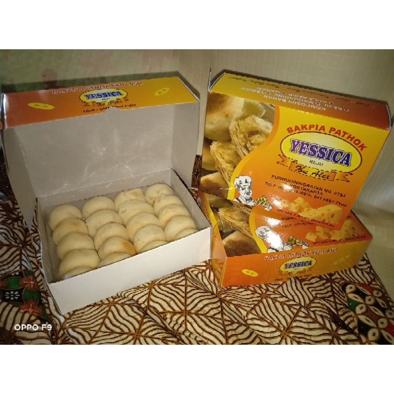

BAKPIA KEJU