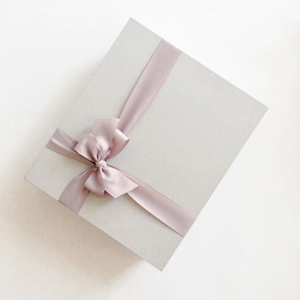 

Grey Gift Box | Kotak Hadiah Kado | Hampers