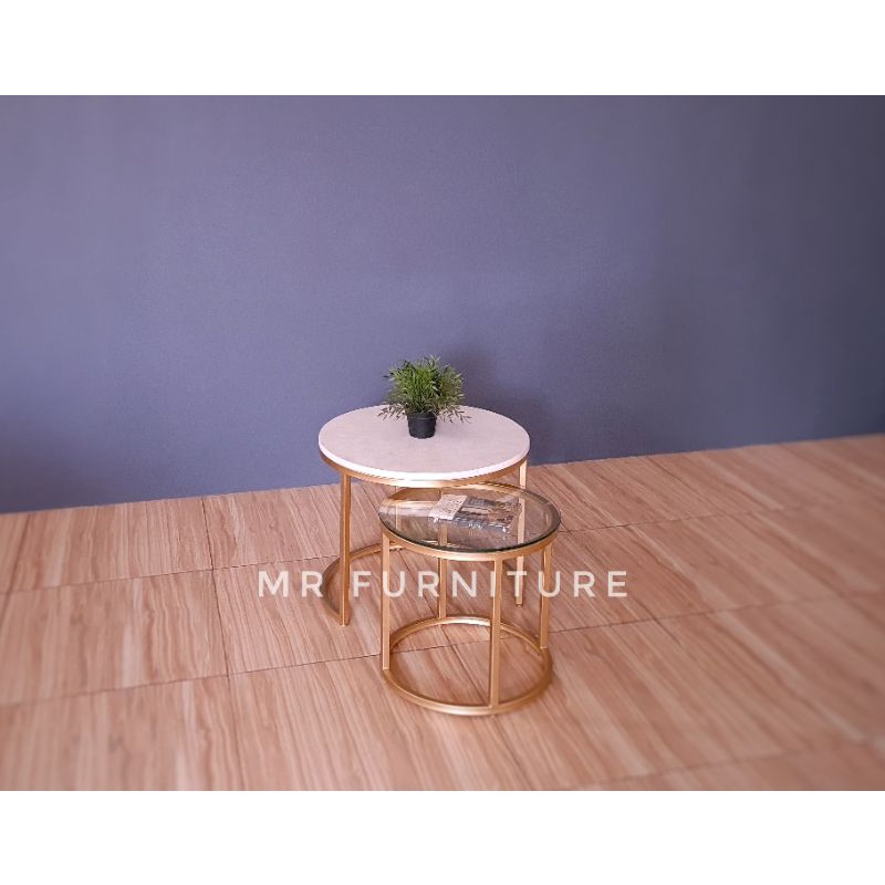 Meja Tamu Nesting Table Kombinasi Marmer dan Kaca Finishing Gold Terlaris