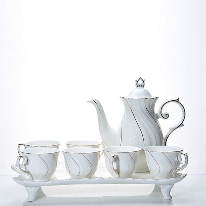 Tea Set / Set Teko dan Cangkir Keramik CAPODIMONTE