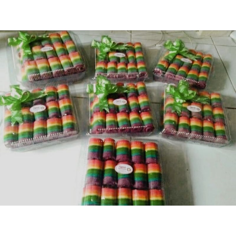 

RAINBOW CAKE GULUNG