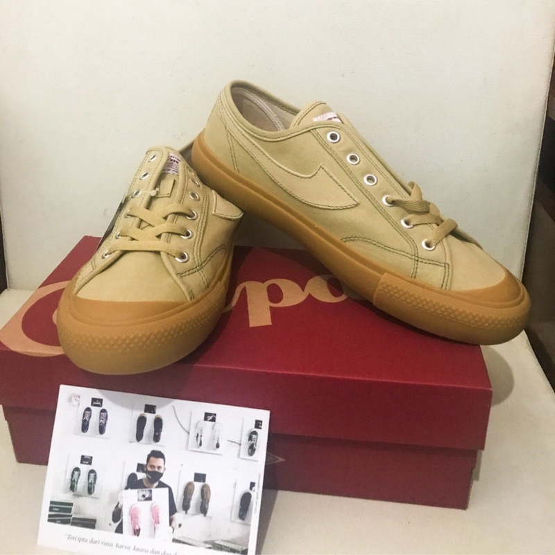 Sepatu Compass Original