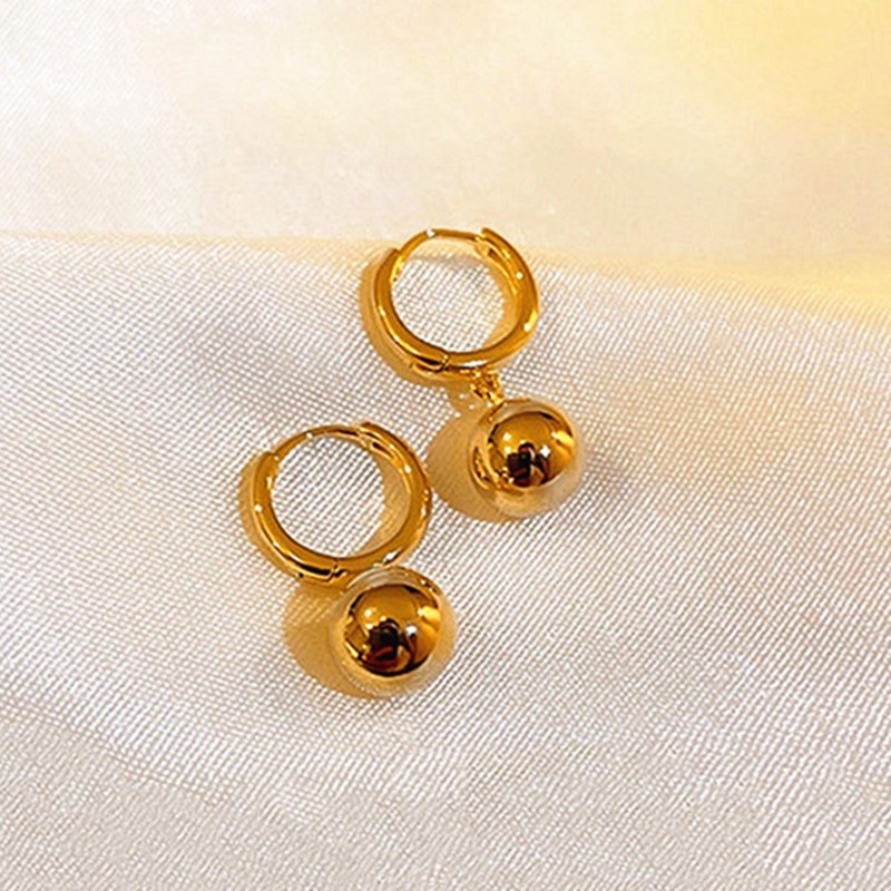 Anting Titanium Wanita Korea Panjang Liontin Hati Emas 18K Anti Karat Aksesoris Perhiasan