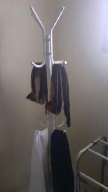 Stand Hanger Multi Fungsi