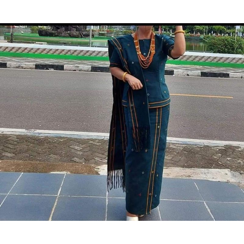 KAIN TENUN ASLI TORAJA TENUN SA'DAN #1