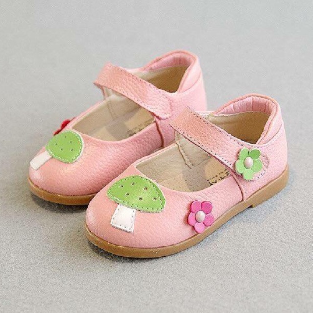 Sepatu anak perempuan soft pink