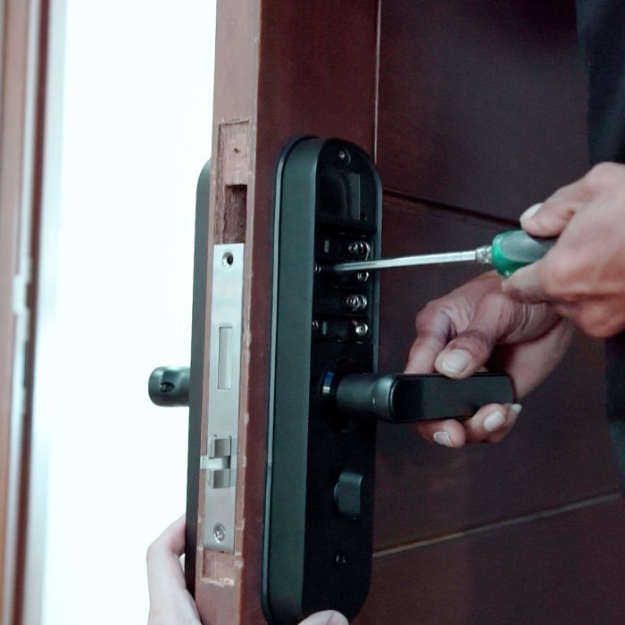 Jasa Pasang Door Lock (per 1 unit pintu)