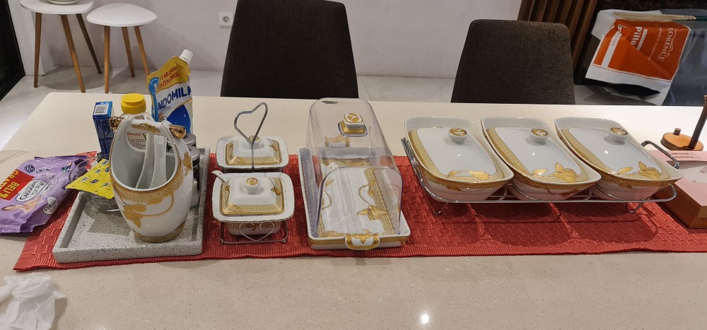 Vicenza Tempat Sendok Garpu Makan - B625