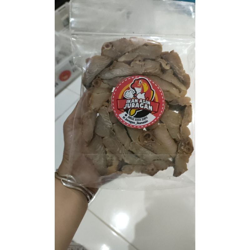 

IKAN ASIN DAGING TENGGIRI BERAT 500 GRAM.