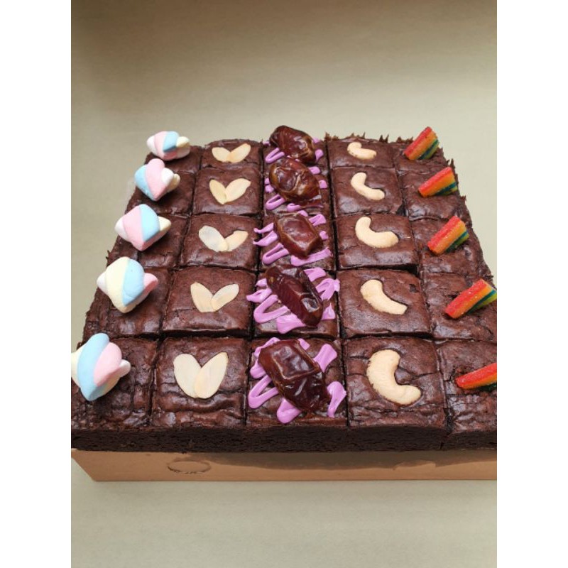 

parsel lebaran ultah valentine tahun baru natal kue brownies panggang sekat