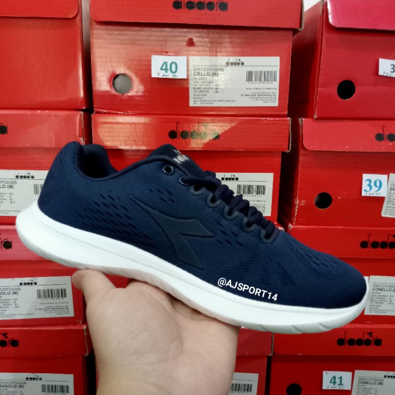 Sepatu Running Diadora Cadera Navy Men's Shoes