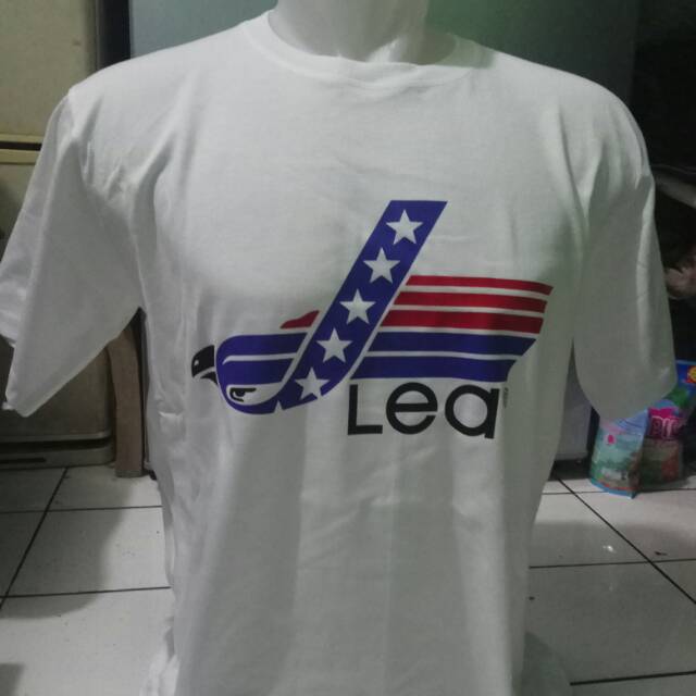Kaos Distro TShirt T Shirt Baju Pria Terbaru Lea putih