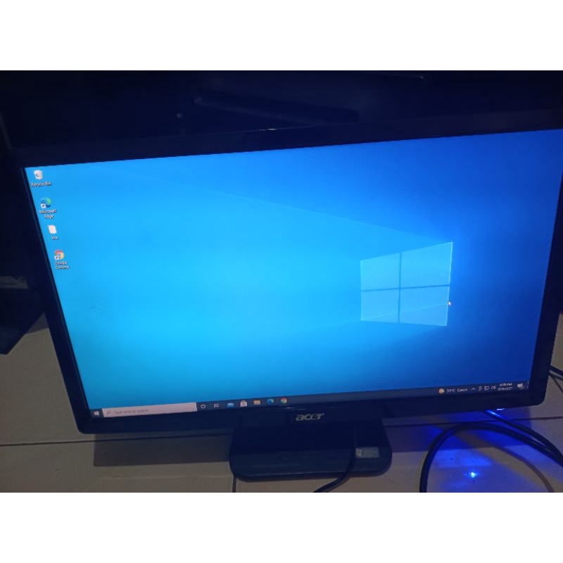 monitor LED komputer accer 20 in