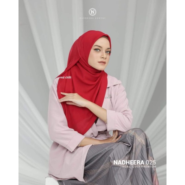 Hijab Nadheera Luxury 025 Jilbab Segiempat Polos Voal Gucci Premium