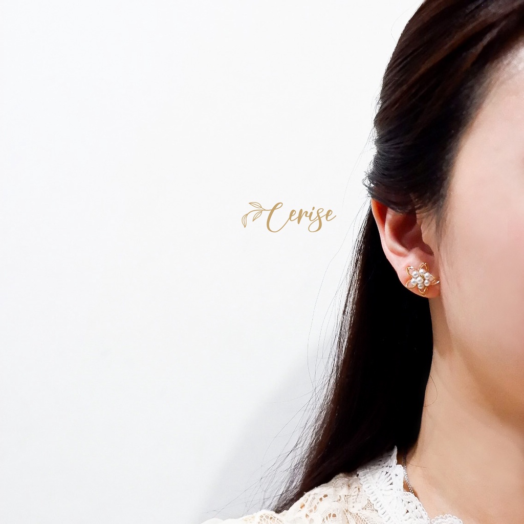 Angela Earrings | Anting tusuk bunga korea mutiara putih cantik aksesoris wanita trendy stylish