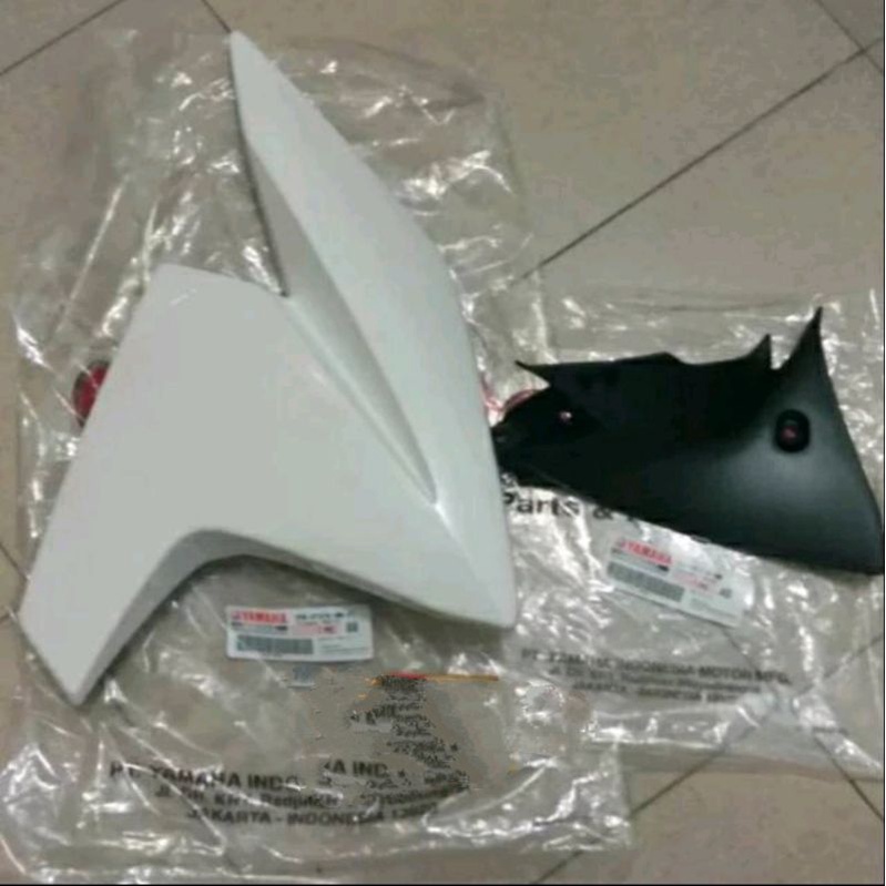 SAYAP TANGKI SET KANAN VIXION NEW NVL 2013-2014 ORIGINAL YAMAHA PUTIH