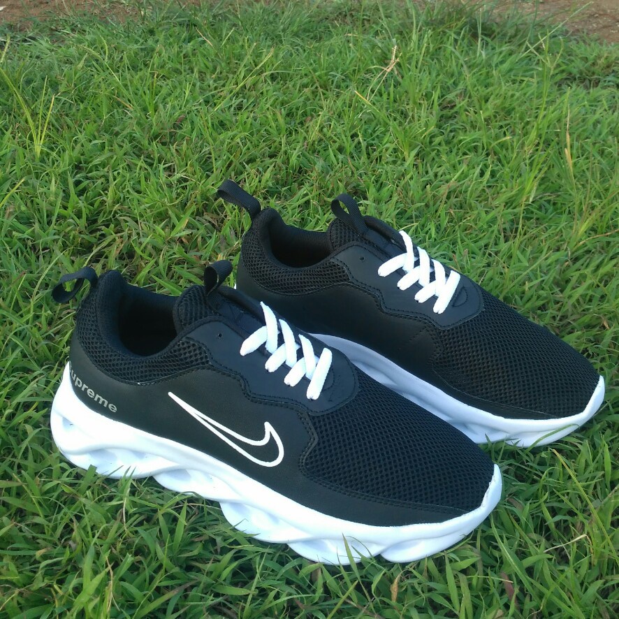 SEPATU SNEAKERS NIKE ZOOM SUPREME AIRMAX PRIA WANITA HITAM PUTIH