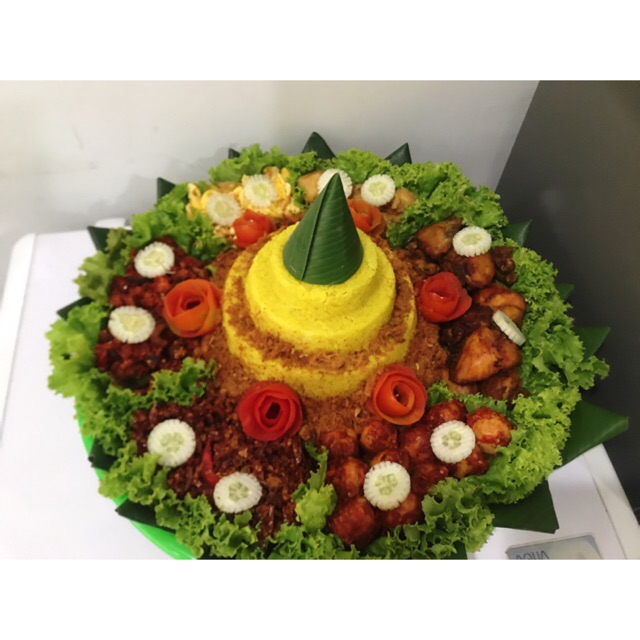 

Tumpeng nasi kuning 12 pax