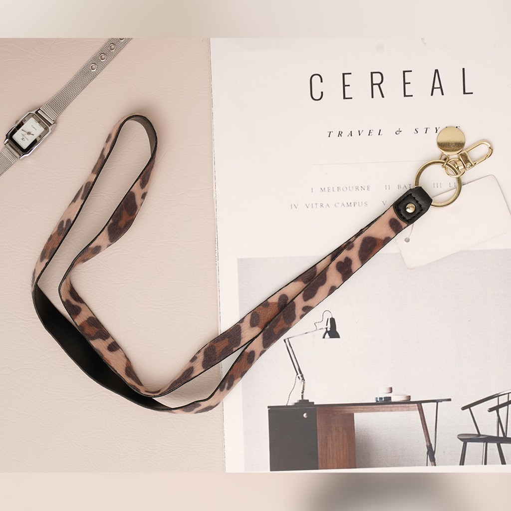 

Leopard Lovers / Totool Lovers - Tali ID Lanyard HnM Motif Leopard Macan